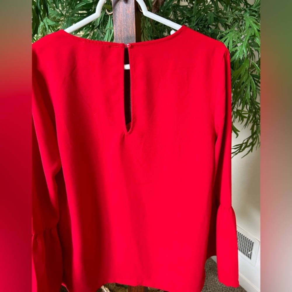 NWT Carolina Belle Montreal Long Sleeve V-Neck Red Holiday/Christmas Blouse M - Picture 3 of 5